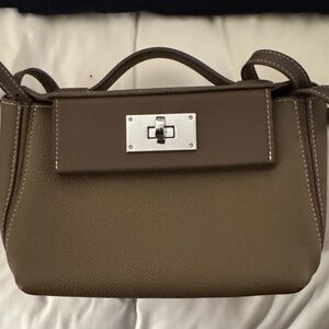 Elegant Brown Handbag